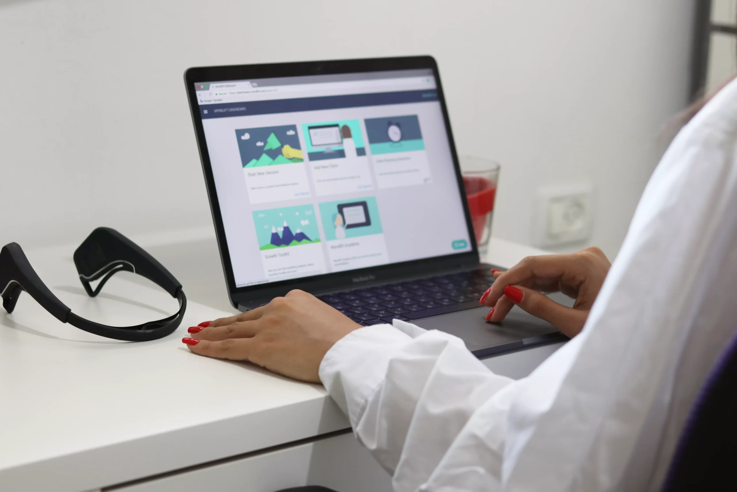 The Muse headband used with Myndlift for optimal brain health - Zephyr Neuroscience